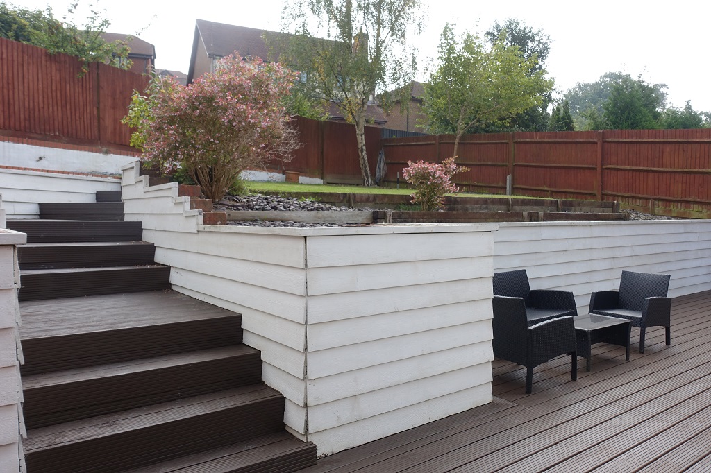 AAVW DECKING AND GARDEN A.jpg